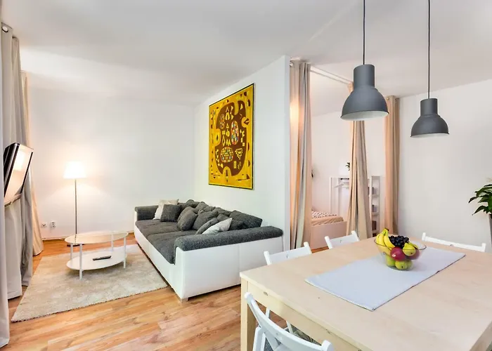 Der Schoene Ernst * برلين